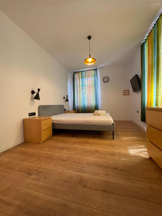 Central Retro Apartment Сібіу Екстер'єр фото