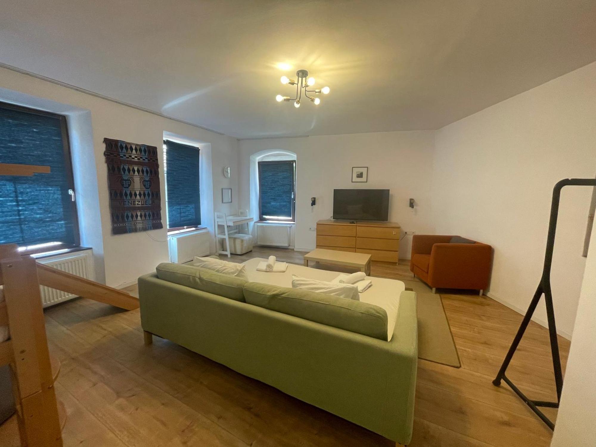 Central Retro Apartment Сібіу Екстер'єр фото
